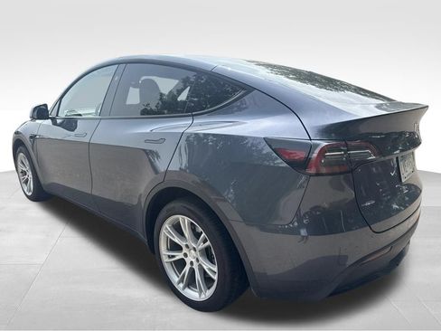 Used 2024 Tesla Model Y Long Range AWD/4WD image 10