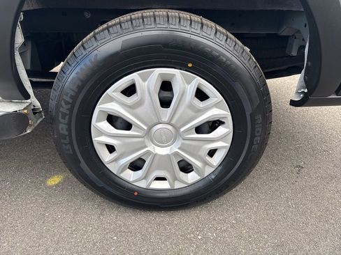 Used 2024 Ford Transit 250 Low Roof w/ Exterior Upgrade Package RWD image 27
