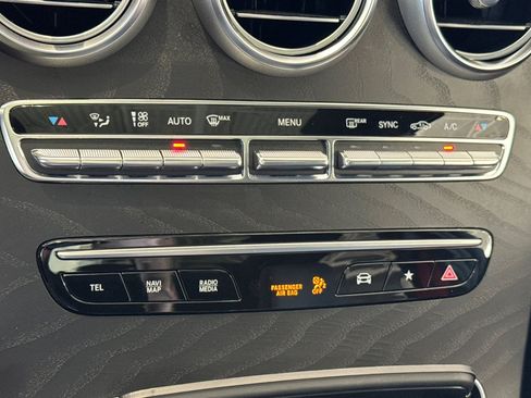 Used 2022 Mercedes-Benz GLC 43 AMG 4MATIC image 26