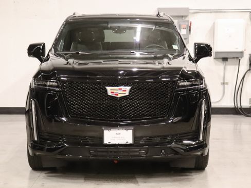 Certified 2023 Cadillac Escalade Sport Platinum AWD/4WD image 8