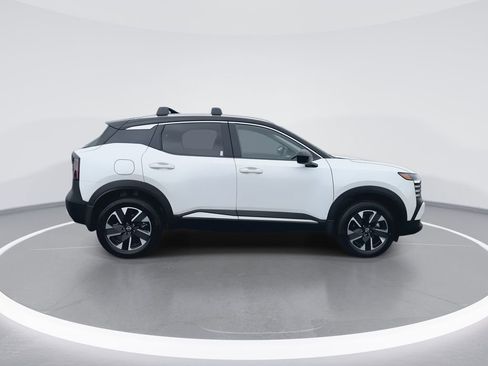 New 2026 Nissan Kicks SV w/ Cold Weather Package AWD/4WD image 9