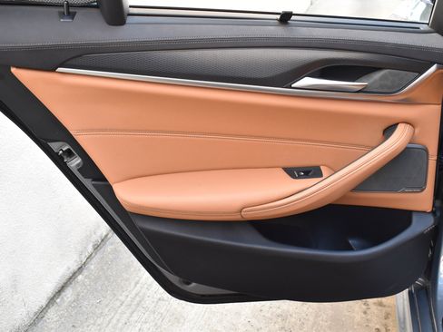 Used 2023 BMW M550i xDrive w/ Executive Package image 25