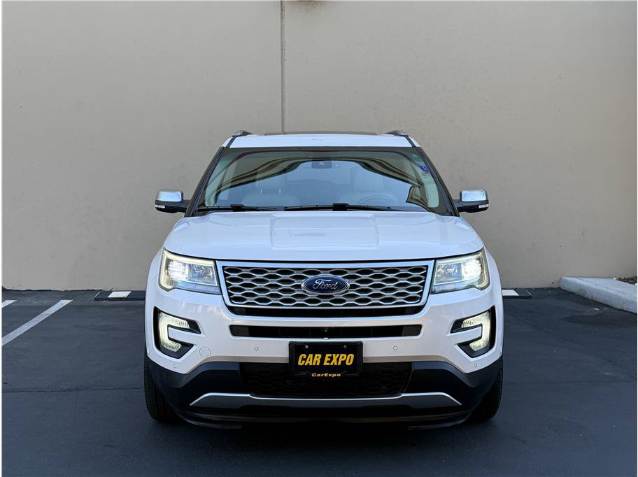 Used 2017 Ford Explorer Platinum AWD/4WD image 3