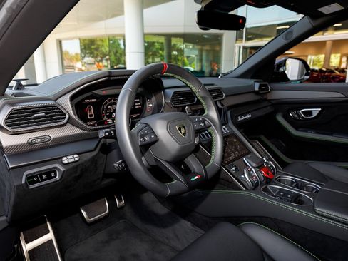 Used 2023 Lamborghini Urus Performante AWD/4WD image 56