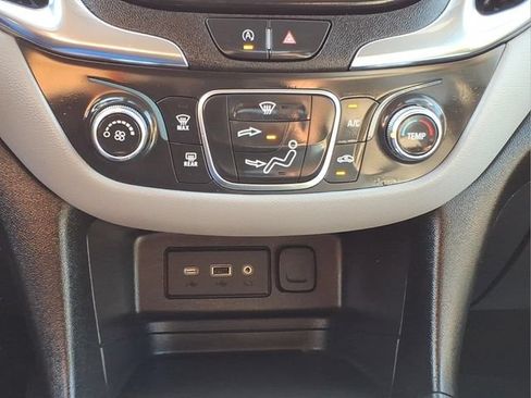 Used 2024 Chevrolet Equinox LS w/ LS Convenience Package FWD image 20