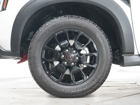 Used 2025 Nissan Armada PRO-4X w/ Pro-4X Premium Package image 34