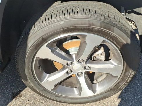 Certified 2023 Jeep Grand Cherokee Limited image 14