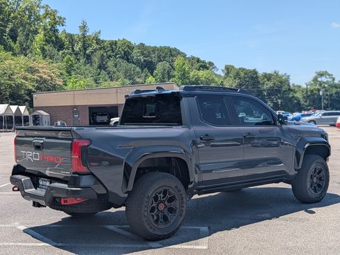 Used 2024 Toyota Tacoma TRD Pro AWD/4WD image 9