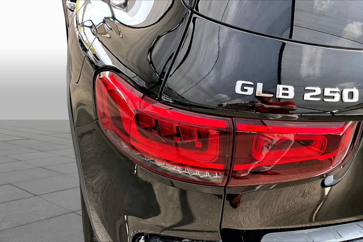 Used 2021 Mercedes-Benz GLB 250 image 29