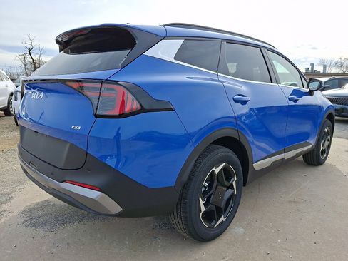 New 2026 Kia Sportage EX w/ EX Panorama Roof Package image 3