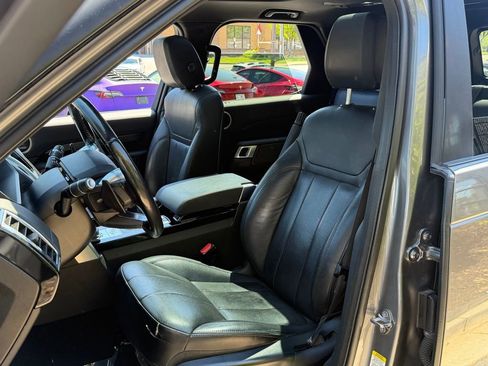 Used 2018 Land Rover Discovery HSE image 26