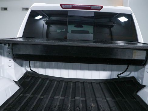 Used 2024 Chevrolet Silverado 1500 LT Trail Boss w/ Convenience Package II AWD/4WD image 31
