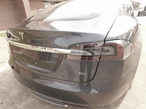 Used 2015 Tesla Model S 60 image 25