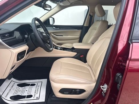 Used 2021 Jeep Grand Cherokee L Limited image 8