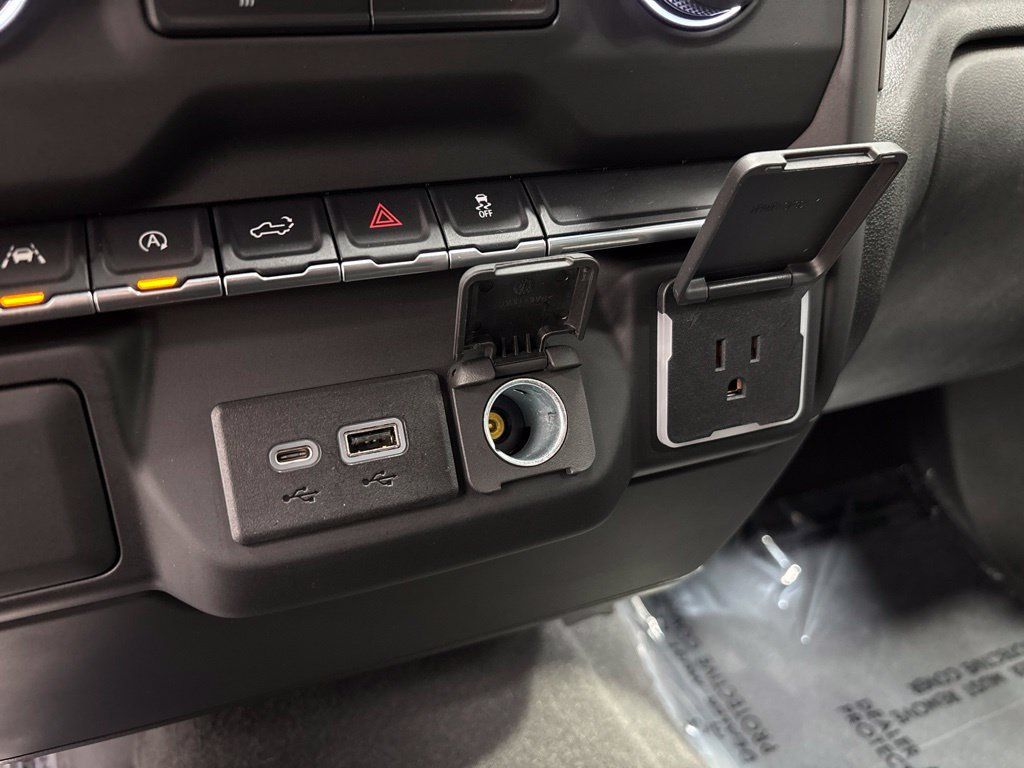 Used 2022 Chevrolet Silverado 1500 Custom AWD/4WD image 20