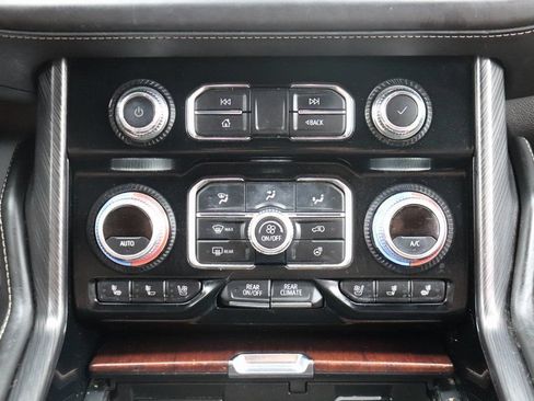 Used 2023 GMC Yukon XL Denali Ultimate AWD/4WD image 29