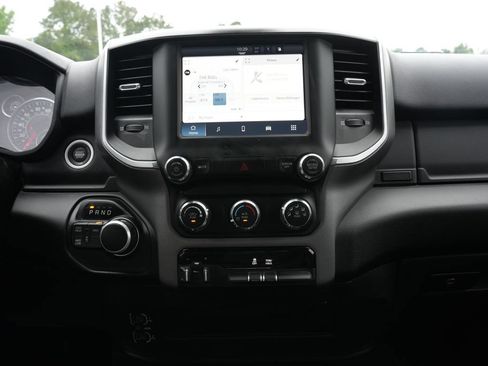 Used 2024 RAM 2500 Big Horn AWD/4WD image 11