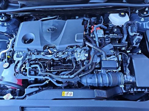 Used 2025 Toyota Camry XSE image 13
