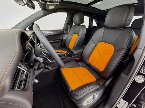 New 2026 Porsche Macan GTS image 5