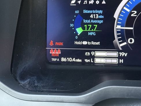 Used 2024 Toyota Tundra Platinum image 32