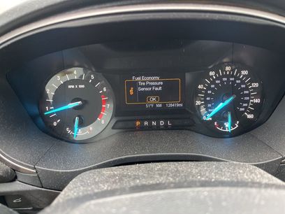 Used 2017 Ford Fusion SE