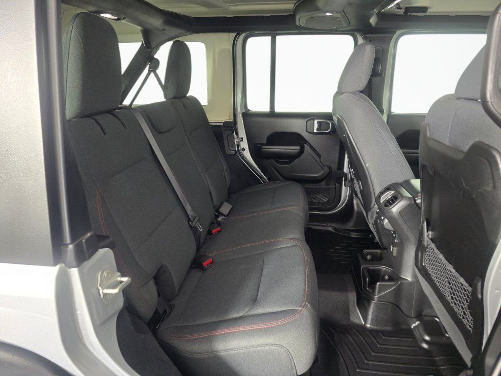 Used 2024 Jeep Wrangler Unlimited Rubicon AWD/4WD image 41