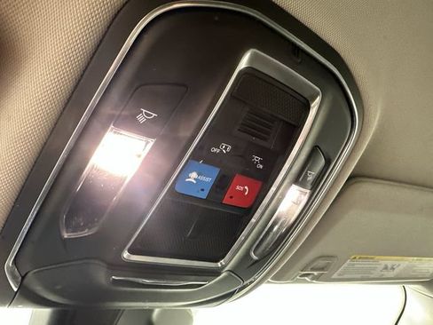 Certified 2023 Jeep Grand Cherokee Laredo AWD/4WD image 17