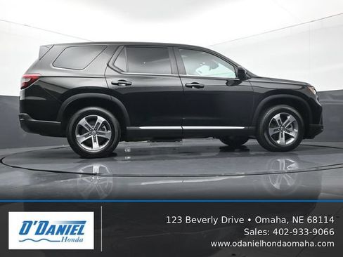 Used 2025 Honda Pilot EX-L image 13