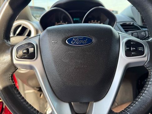 Used 2014 Ford Fiesta SE w/ Equipment Group 201A FWD image 24