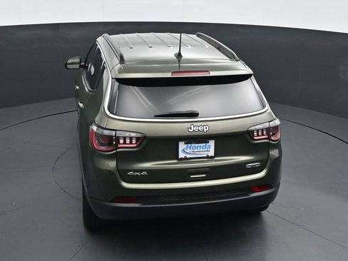 Used 2021 Jeep Compass Latitude AWD/4WD image 18