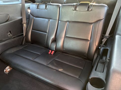 Used 2021 Ford Explorer Limited w/ Equipment Group 301A image 27