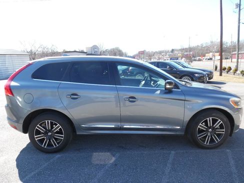 Used 2017 Volvo XC60 T5 Dynamic w/ Preferred Option Package image 6