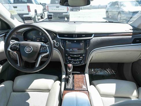 Used 2014 Cadillac XTS Platinum FWD image 13