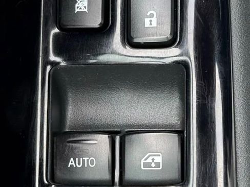 Used 2017 Mitsubishi Outlander GT image 24