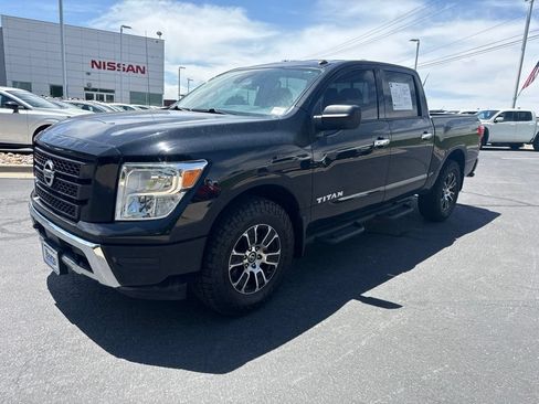 Used 2021 Nissan Titan SV w/ SV Convenience Package AWD/4WD image 7