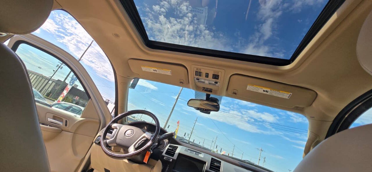 Used 2009 Cadillac Escalade ESV AWD image 30