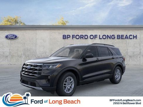 New 2026 Ford Explorer Active w/ Active Comfort Package image 1