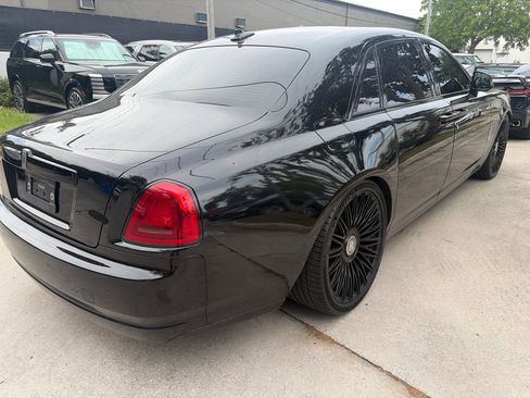 Used 2015 Rolls-Royce Ghost RWD image 3