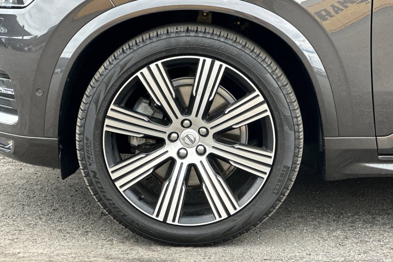 Used 2025 Volvo XC90 B6 Ultra w/ Lounge Package AWD/4WD image 11