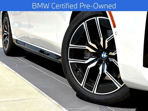 Certified 2025 BMW 740i image 2