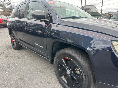 Used 2011 Jeep Compass Latitude image 3