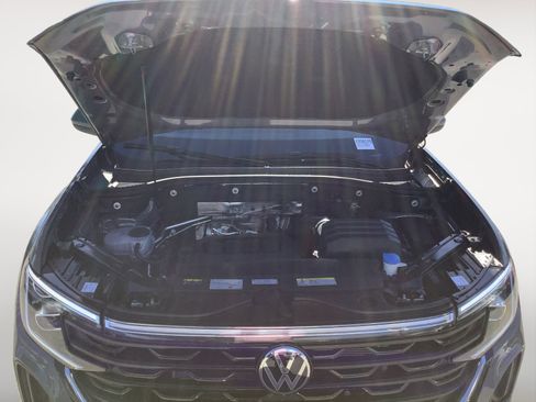 New 2026 Volkswagen Atlas Cross Sport SE image 11