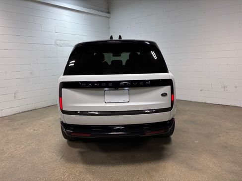 Used 2023 Land Rover Range Rover SE AWD/4WD image 8