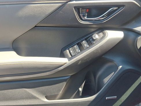 Certified 2024 Subaru Crosstrek 2.5i Limited w/ Crosstrek Mirror Package image 11