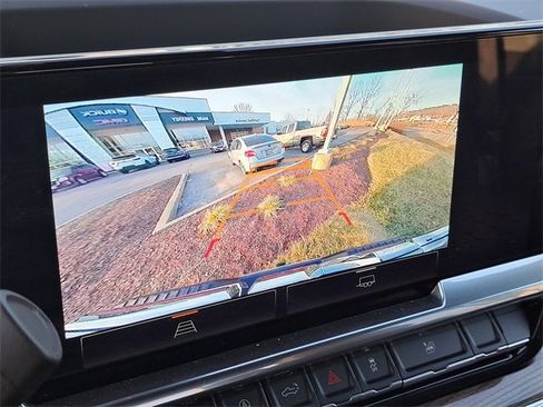 Used 2025 GMC Sierra 1500 Elevation image 24