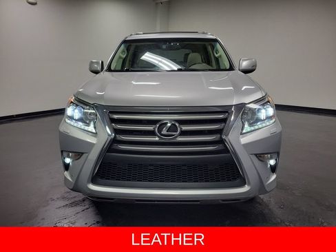 Used 2016 Lexus GX 460 Luxury w/ Preferred Accessory Package AWD/4WD image 2