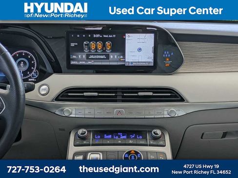 Certified 2022 Hyundai Palisade Calligraphy w/ Winter Package AWD/4WD image 26