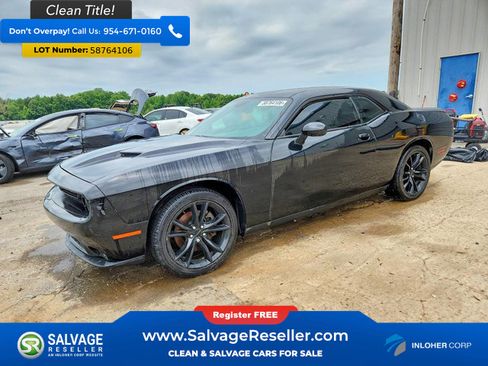 Used 2016 Dodge Challenger SXT Plus RWD image 1
