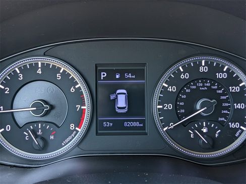 Used 2020 Hyundai Santa Fe SE image 34