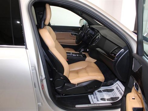 Used 2017 Volvo XC90 T5 Momentum AWD/4WD image 26